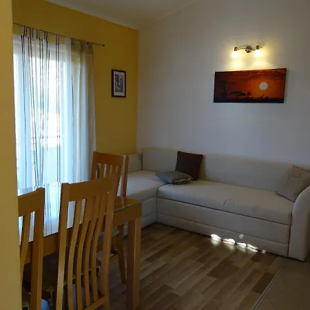 Orange & White Apartment *